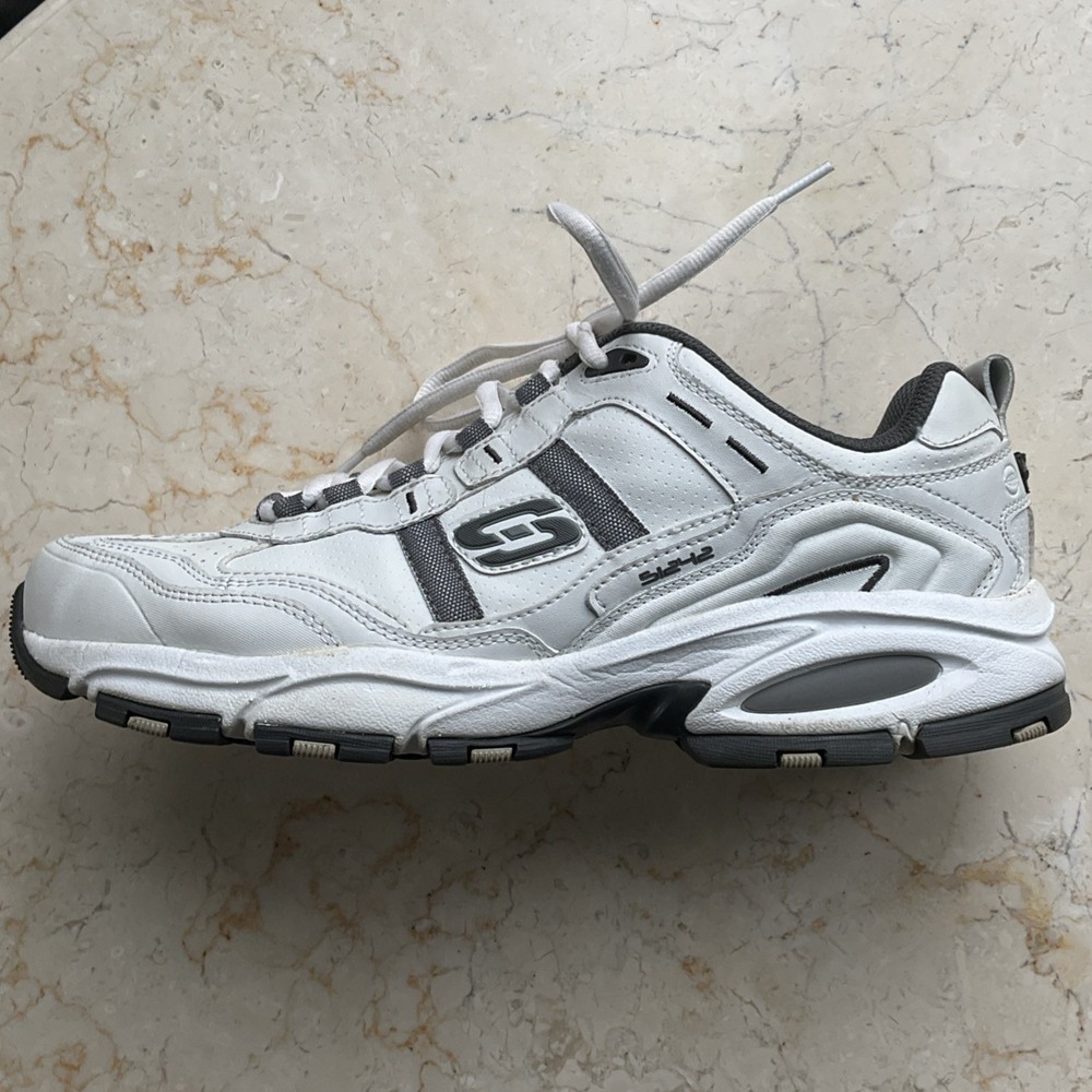 Skechers Mens Vigor 2.0 51242EW White Sneakers Mens 9 Wide‎ Memory Foam Training